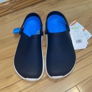 Crocs new with tag